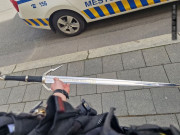 Mladík s meči vyděsil v Olomouci kolemjdoucí